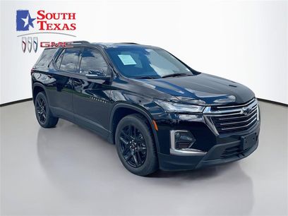 Used 2023 Chevrolet Traverse LT