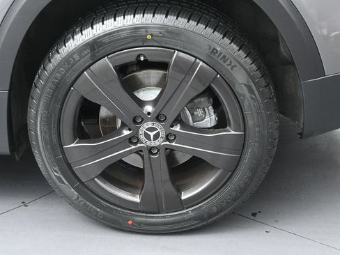 Used 2022 Mercedes-Benz EQB 350 4MATIC image 36