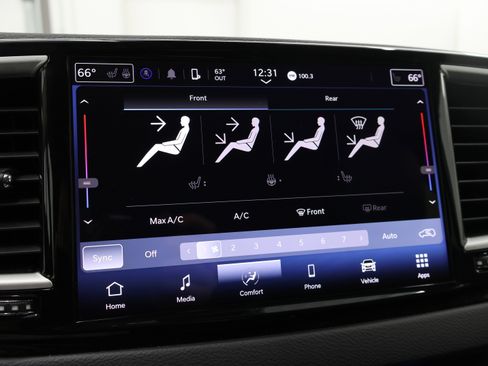 Used 2024 Chrysler Pacifica Touring-L FWD image 12