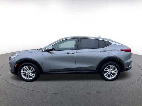 Used 2025 Buick Envista Preferred image 9