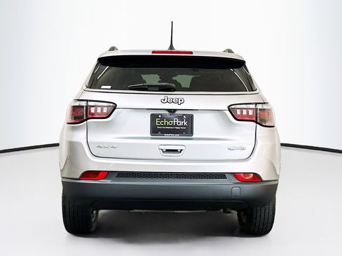 Used 2022 Jeep Compass Latitude image 7