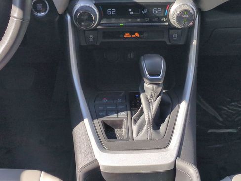 Used 2023 Toyota RAV4 XLE Premium image 18