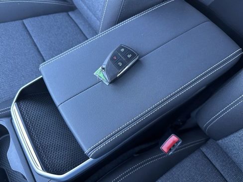 New 2025 GMC Terrain Elevation image 25