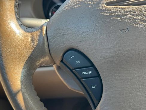 Used 2004 Chrysler Sebring LXi FWD image 16