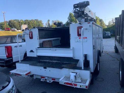 Used 2019 Ford F550 4x4 Regular Cab Super Duty image 7