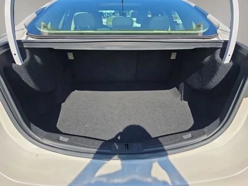 Used 2016 Ford Fusion SE w/ Equipment Group 202A FWD image 46
