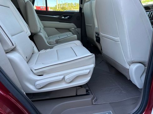 Used 2021 GMC Yukon Denali w/ Denali Premium Package image 44