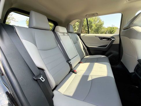 Used 2023 Toyota RAV4 XLE Premium FWD image 18