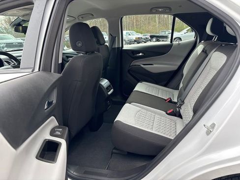Used 2024 Chevrolet Equinox LS FWD image 14