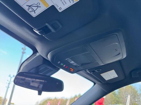 New 2026 Chevrolet Equinox LT w/ Convenience Package II image 38