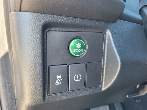 Used 2018 Honda HR-V LX image 22