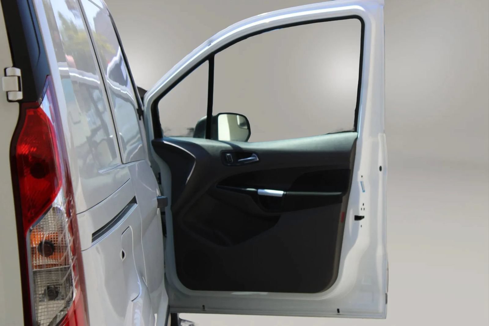 Used 2019 Ford Transit Connect XLT FWD image 15