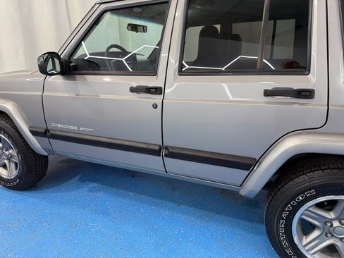 Used 2000 Jeep Cherokee Sport image 11