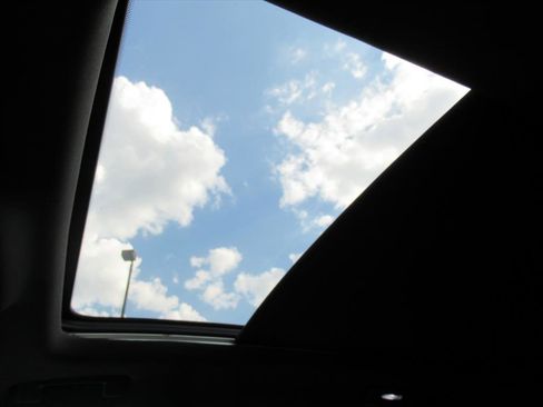 Used 2025 GMC Terrain Elevation w/ Elevation Premium Package image 17