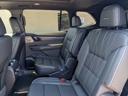New 2026 Buick Enclave Avenir w/ Super Cruise Package AWD/4WD image 37