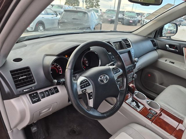 Used 2012 Toyota Highlander Limited w/ Protection Pkg AWD/4WD image 10