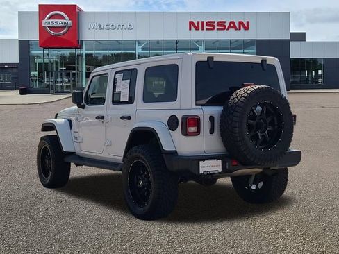 Used 2021 Jeep Wrangler Unlimited Sahara w/ Uconnect 4C Nav & Sound Group AWD/4WD image 5
