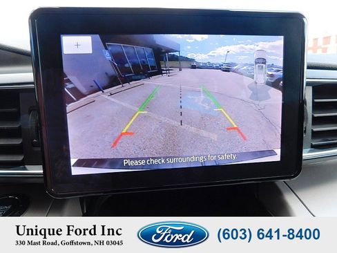 Used 2023 Ford Explorer XLT w/ Equipment Group 202A AWD/4WD image 22