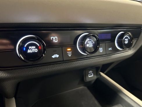 Certified 2025 Honda HR-V LX image 21