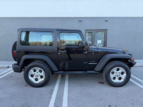 Used 2013 Jeep Wrangler Sport AWD/4WD image 10