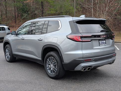 Used 2025 GMC Acadia Elevation image 7