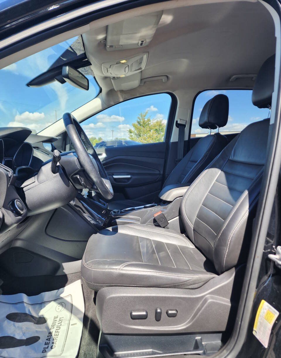 Used 2016 Ford Escape Titanium FWD image 17