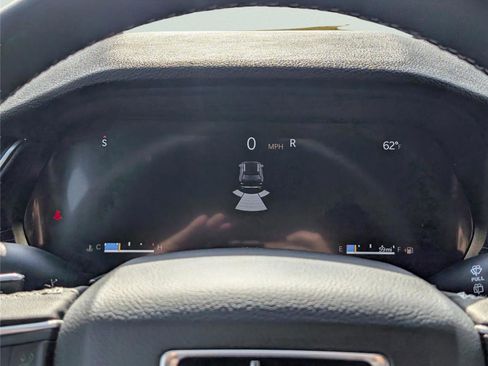 New 2025 Jeep Grand Cherokee Altitude image 28