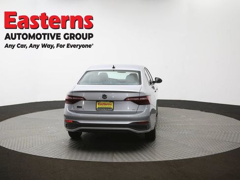 Used 2024 Volkswagen Jetta SE image 35