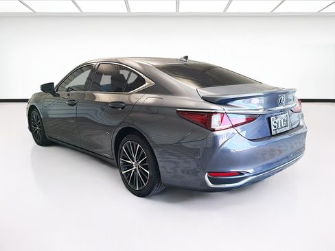 Used 2022 Lexus ES 300h w/ Premium Package FWD image 6