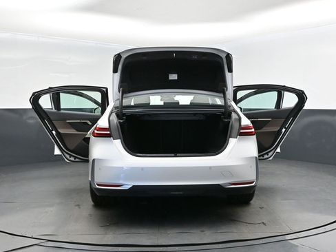 Certified 2025 BMW 530i xDrive w/ Premium Package image 51