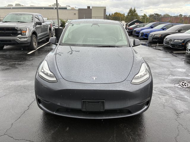 Used 2023 Tesla Model Y Long Range AWD/4WD image 2
