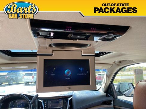 Used 2017 Cadillac Escalade ESV Luxury image 25
