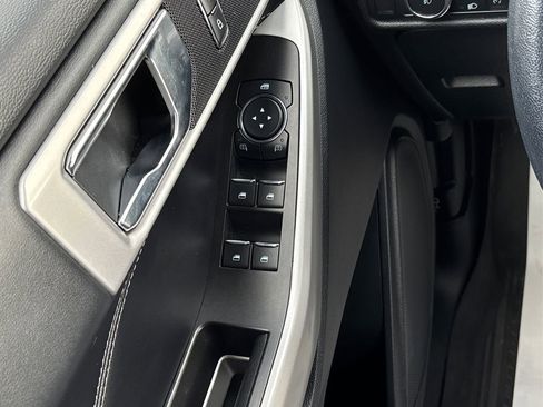 Used 2022 Ford Explorer XLT w/ Equipment Group 202A image 33