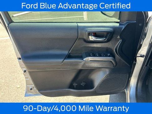 Used 2021 Toyota Tacoma TRD Off-Road w/ Technology Package AWD/4WD image 12