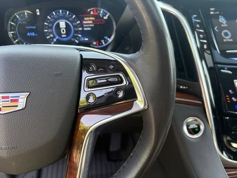 Used 2019 Cadillac Escalade ESV Luxury AWD/4WD image 36
