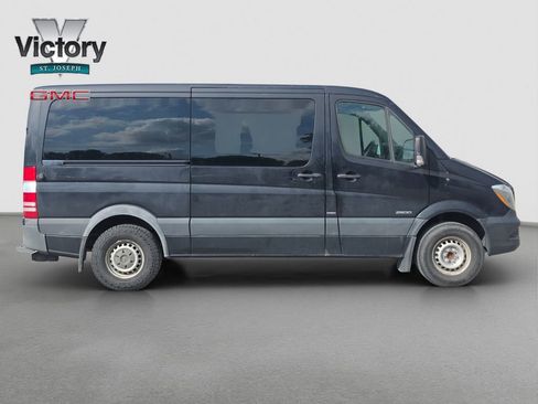 Used 2016 Mercedes-Benz Sprinter 2500 image 16