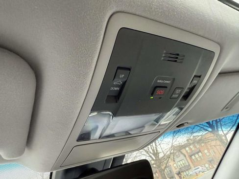 Used 2019 Lexus RX 450h AWD image 26