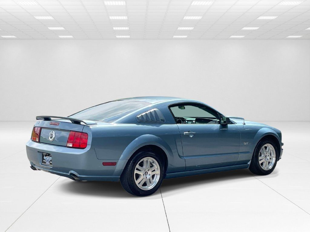 Used 2007 Ford Mustang GT RWD image 6