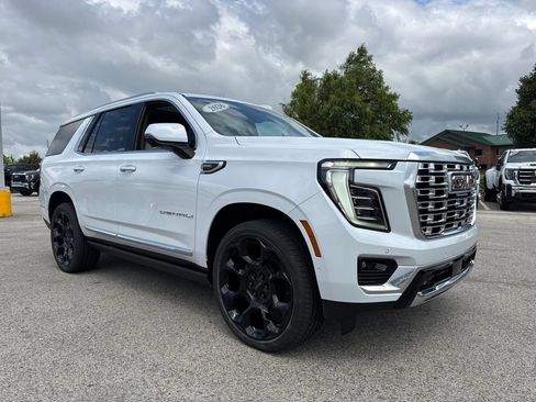 New 2026 GMC Yukon Denali w/ Denali Reserve Package AWD/4WD image 9