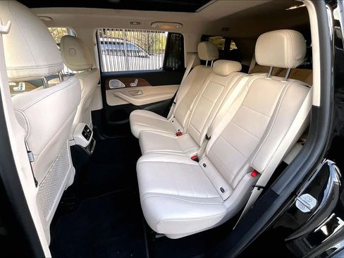 Used 2021 Mercedes-Benz GLS 450 4MATIC image 19