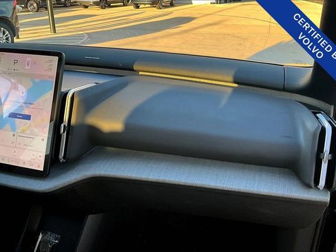 Certified 2025 Volvo EX30 Plus w/ Climate Package image 21