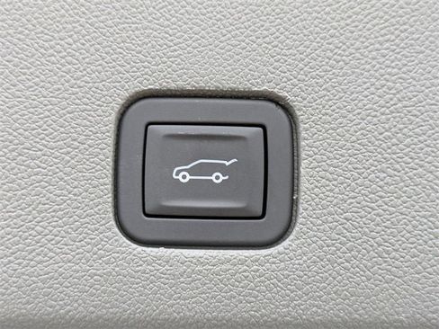 New 2025 Cadillac XT6 Premium Luxury image 13