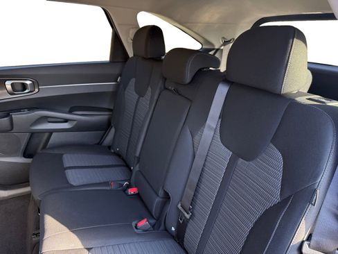 New 2026 Kia Sorento LX image 13