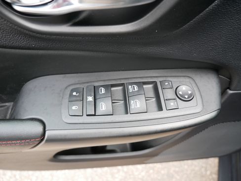 Used 2022 Jeep Cherokee Trailhawk w/ Comfort/Convenience Group AWD/4WD image 20