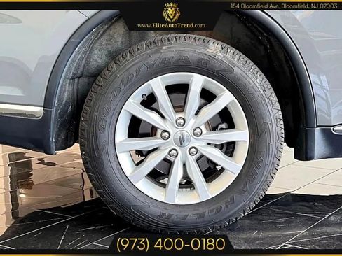 Used 2020 Dodge Durango SXT image 35