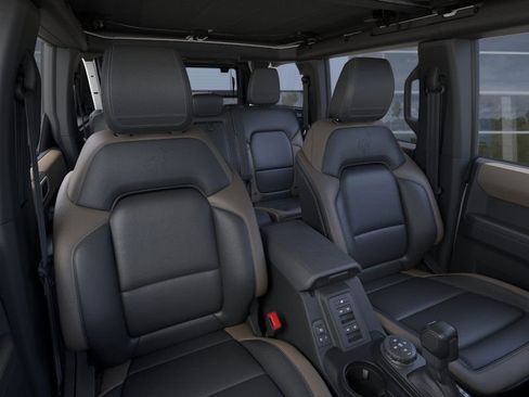 New 2025 Ford Bronco Big Bend w/ Black Diamond Package image 10