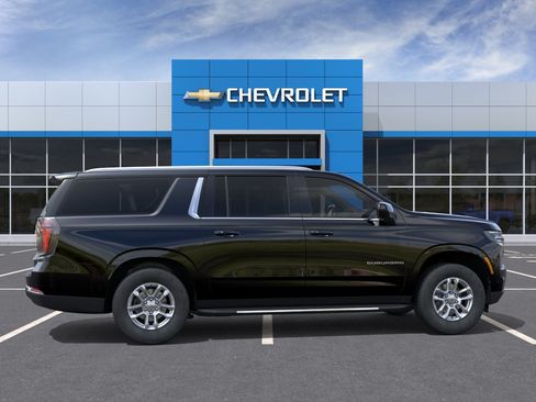 New 2026 Chevrolet Suburban LS RWD image 35