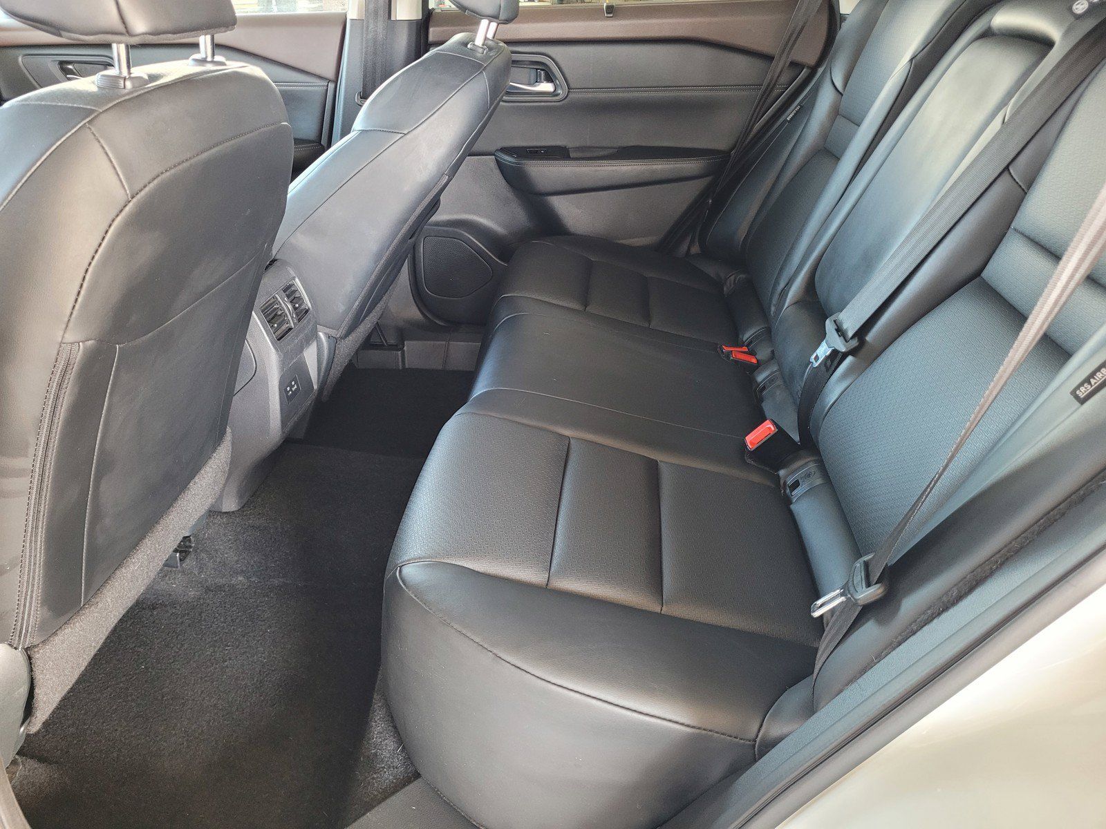 Certified 2023 Nissan Rogue SV w/ SV Premium B Package FWD image 6