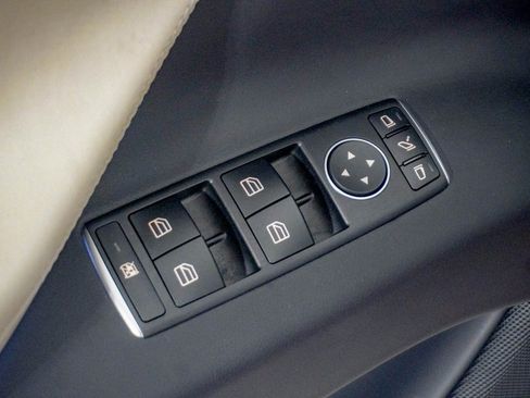 Used 2021 Tesla Model X Performance image 18