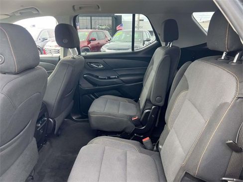 Used 2019 Chevrolet Traverse LT image 11
